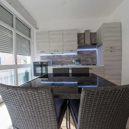 Marea Apartment