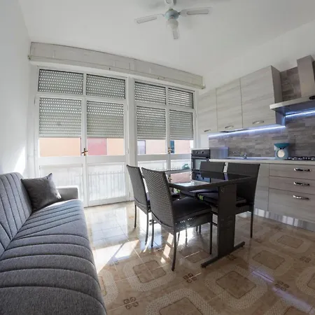 Marea Apartment *